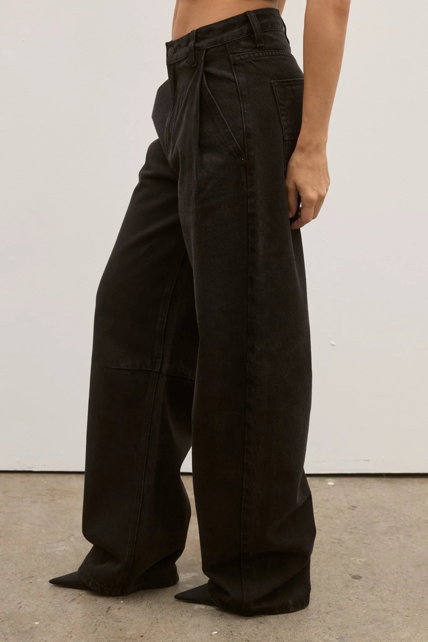 Aston Jean - Backstage Black