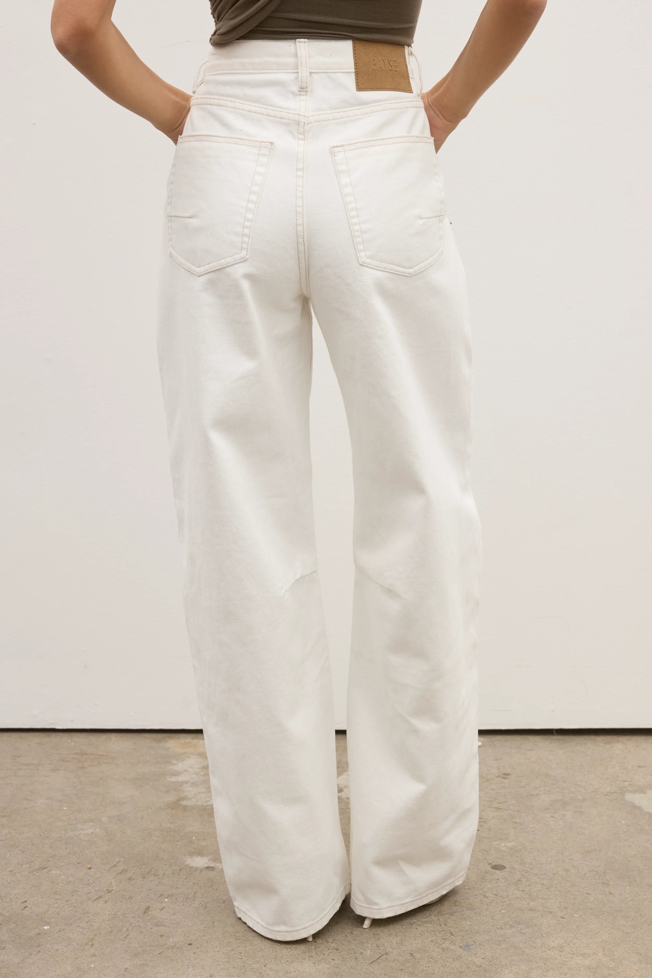 Aston Jean - Geisha White