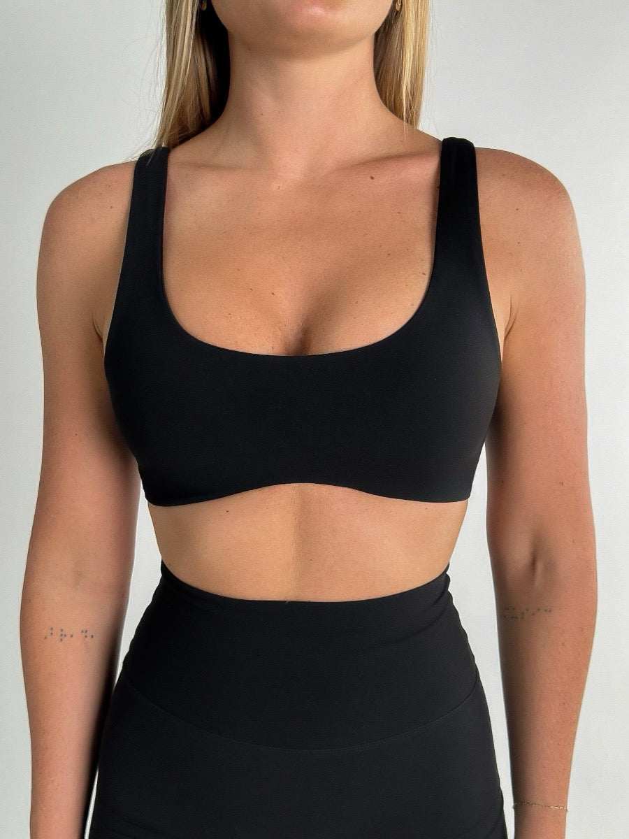 Ari Contour Crop - Comfortable & Stylish Curve-Hugging Crop Top