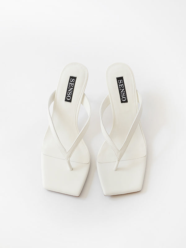 Elvie II Ebony - Ice